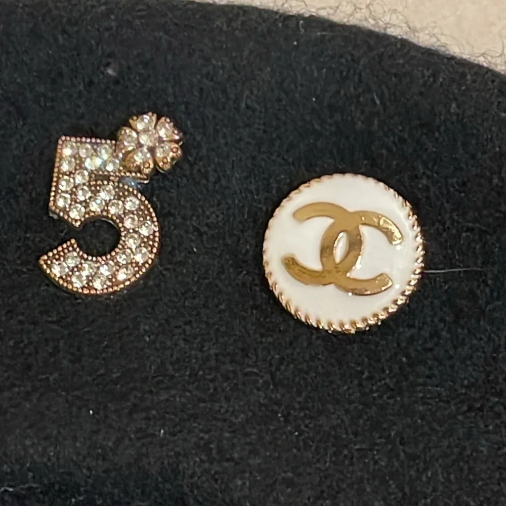 Chanel white Camellia French wool black beret hat - Picture 6 of 8